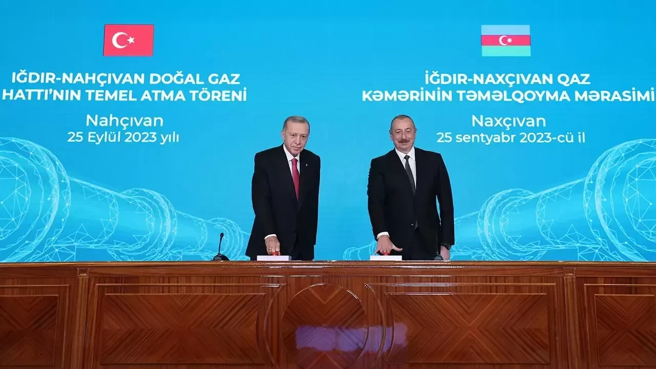 Cumhurbaşkanı Erdoğan ile Aliyev bir arada! Iğdır-Nahçıvan Hattı'nda gaz akışı başladı