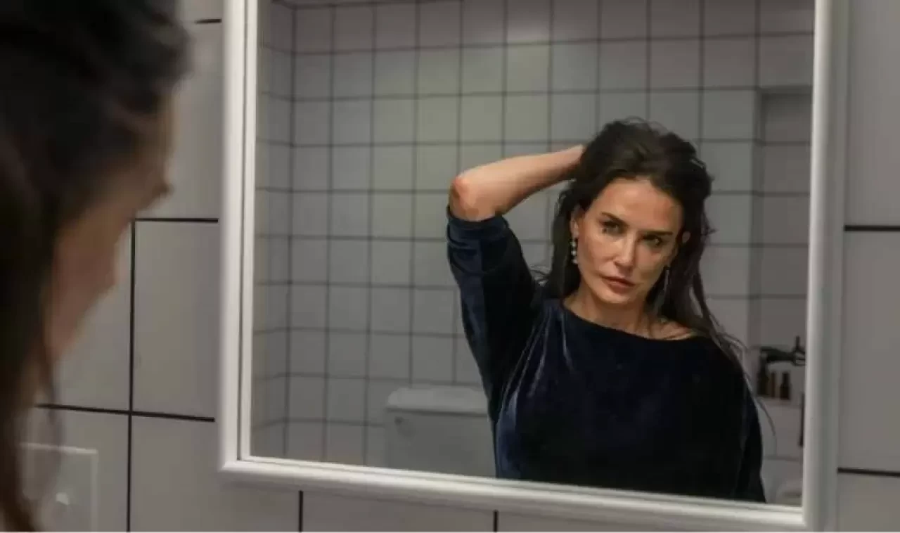 Cevher (The Substance) Filmi: Gizemli Bir Yenilenme Arayışı