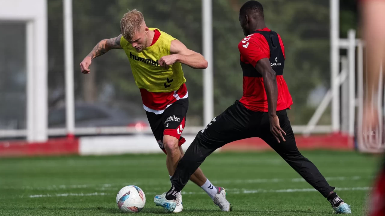 Samsunspor, Kasımpaşa’yı deplasmanda mağlup edip 3. sıradaki yerini sağlamlaştırmak istiyor