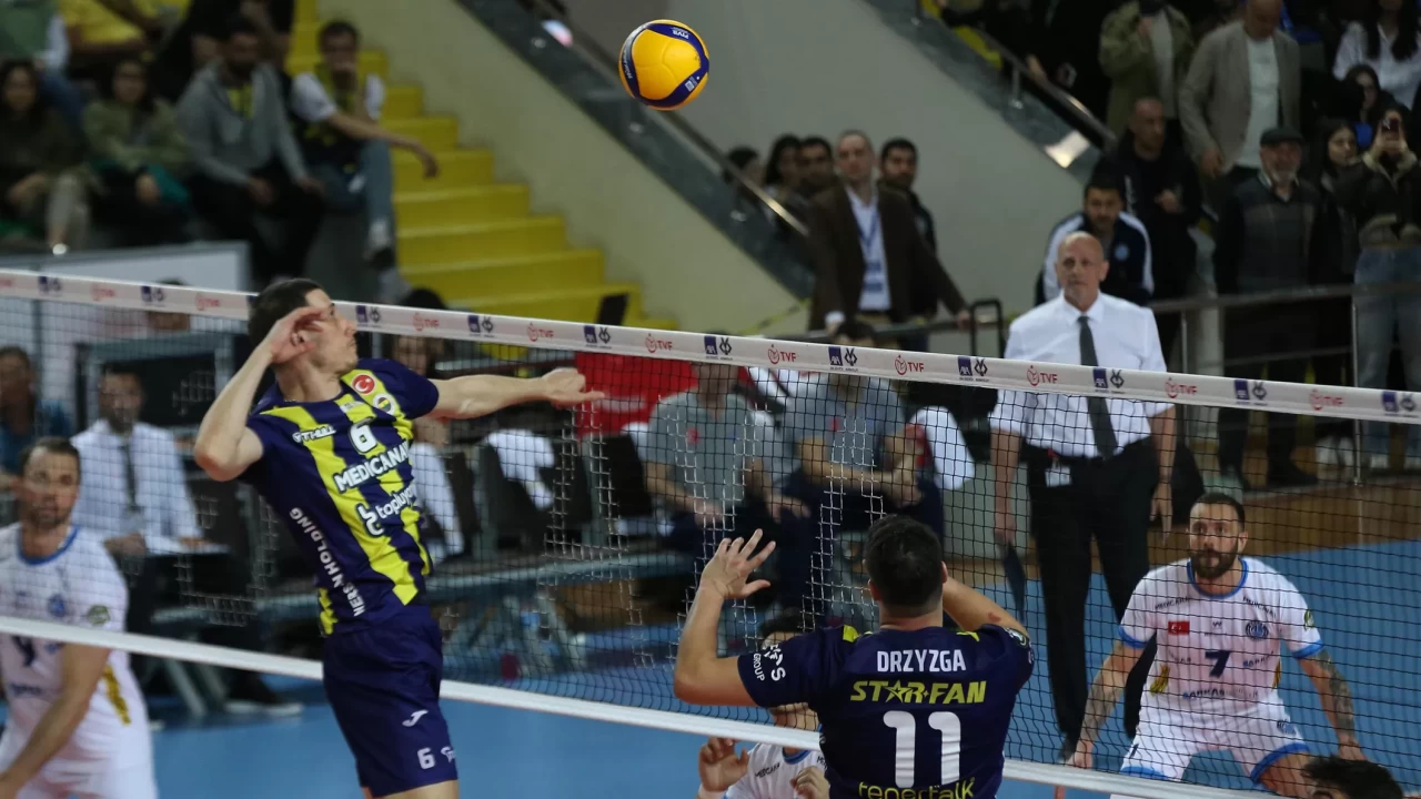 Fenerbahçe Erkek Voleybol Takımı, Kupa Voley'de finale yükseldi!