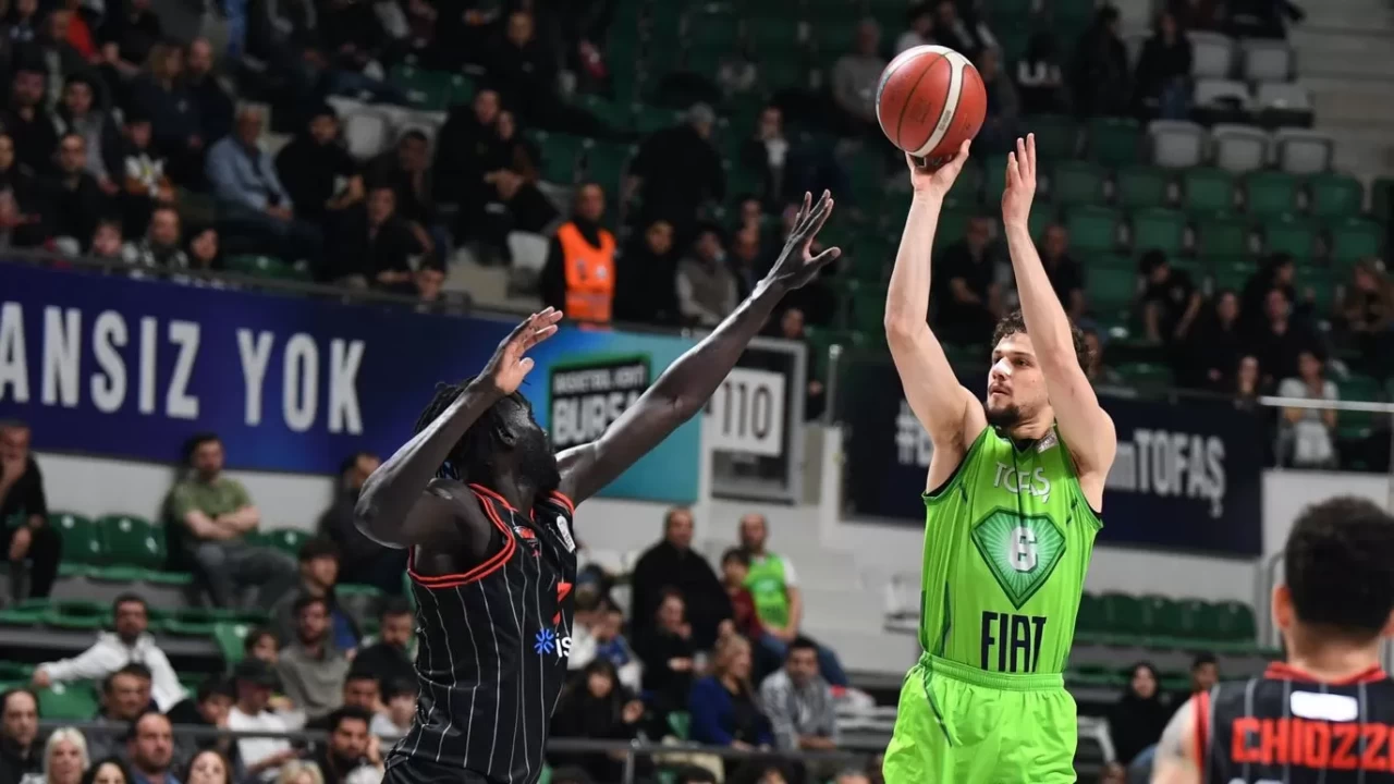 Manisa Basket, Basketbol Süper Ligi'nde TOFAŞ'ı 106 sayıyla geçti!