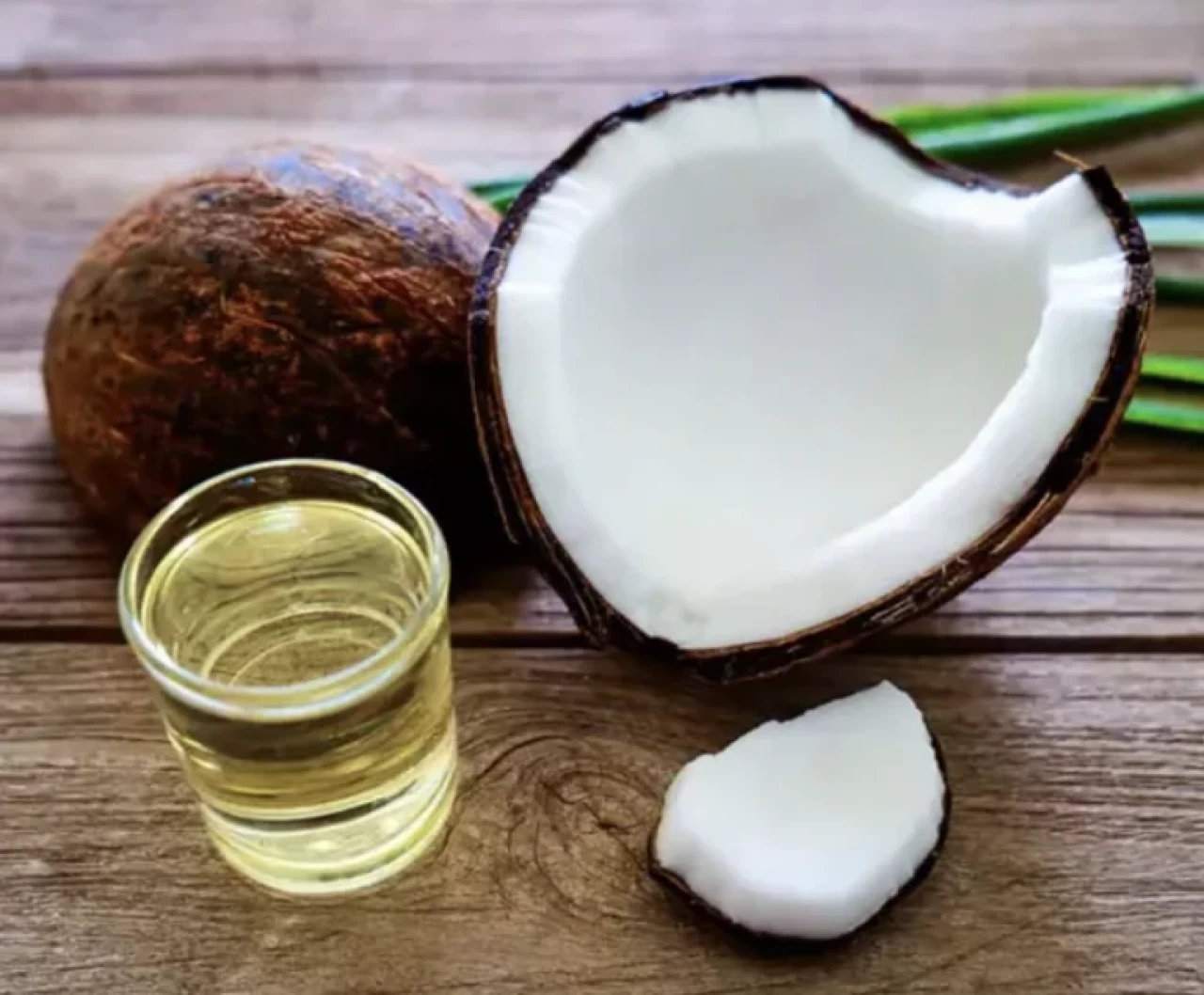 Hindistan cevizi yağı dişleri beyazlatır mı?