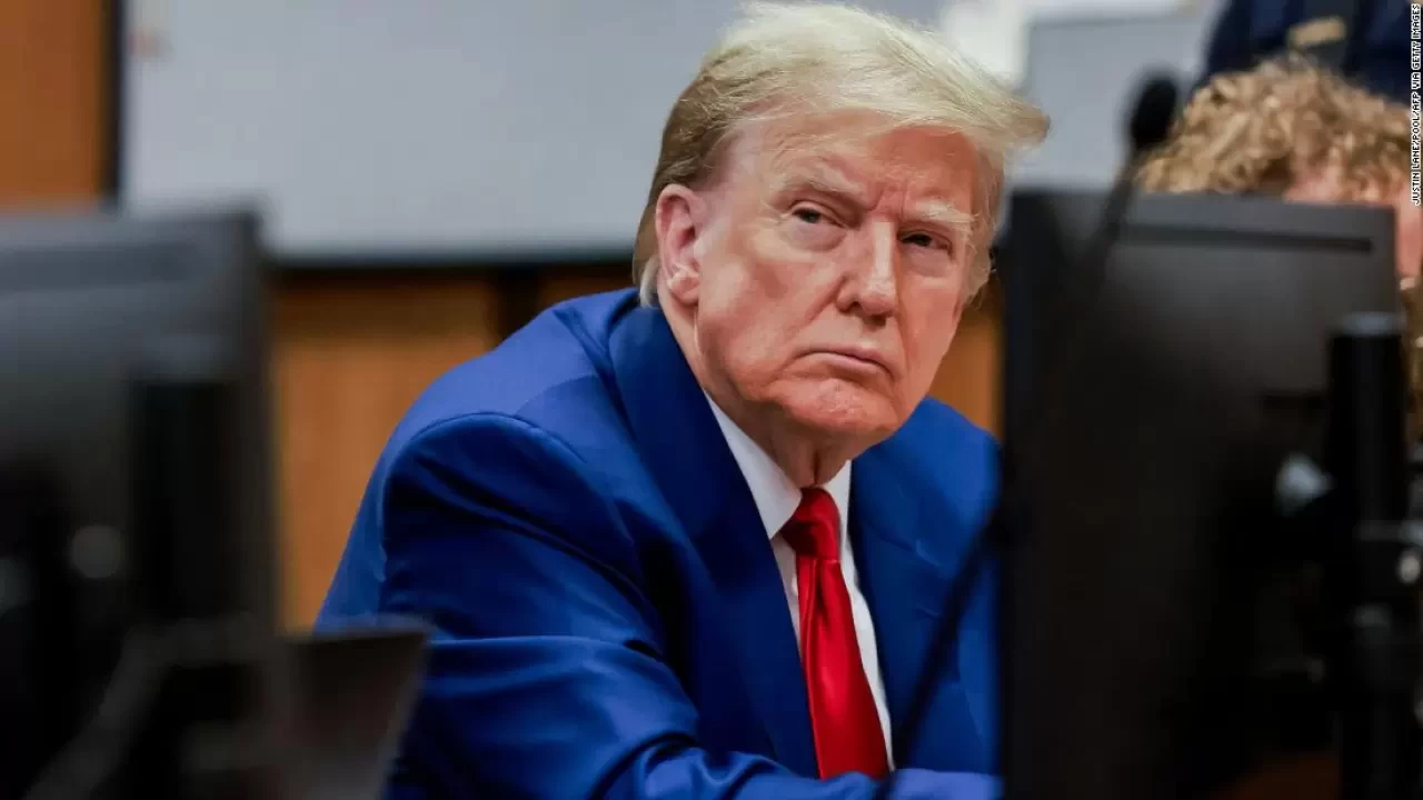 Trump'tan dünya enerji pazarına şok hamle: Venezuela'dan petrol alan ülkeler için tarife zammı