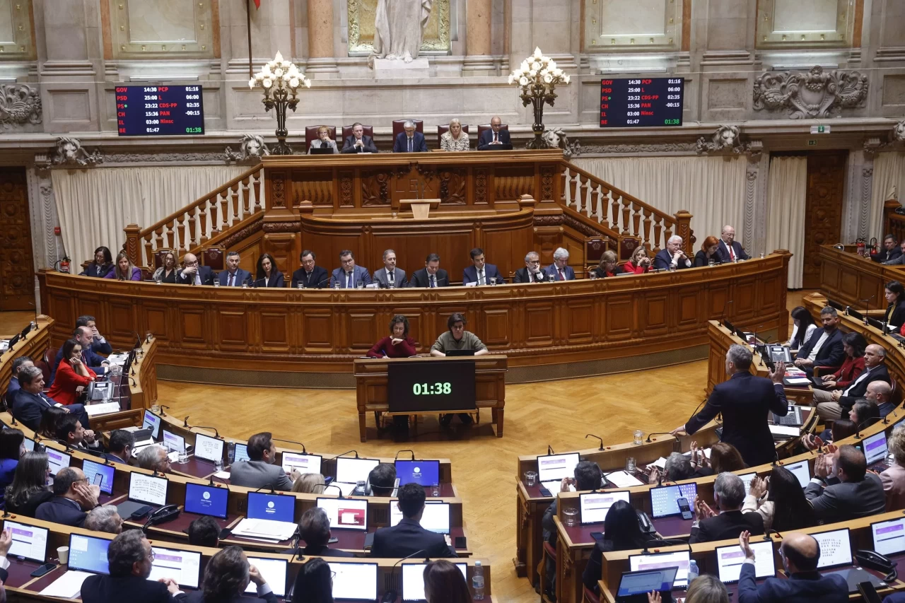 Portekiz'de şok gelişme: Başbakan Montenegro'nun hükümeti güvenoyu alamadı