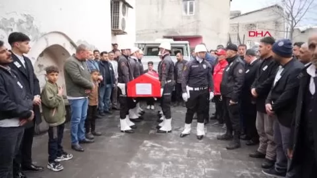 Şehit polis Acar, memleketi Muş’ta son yolculuğuna uğurlandı