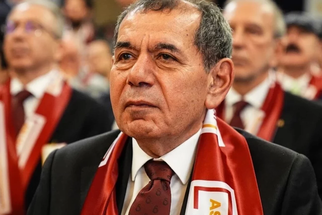 Galatasaray Başkanı Özbek: Ne yaparlarsa yapsınlar, şampiyonluk yolumuzda hiçbir etkileri olmayacak!