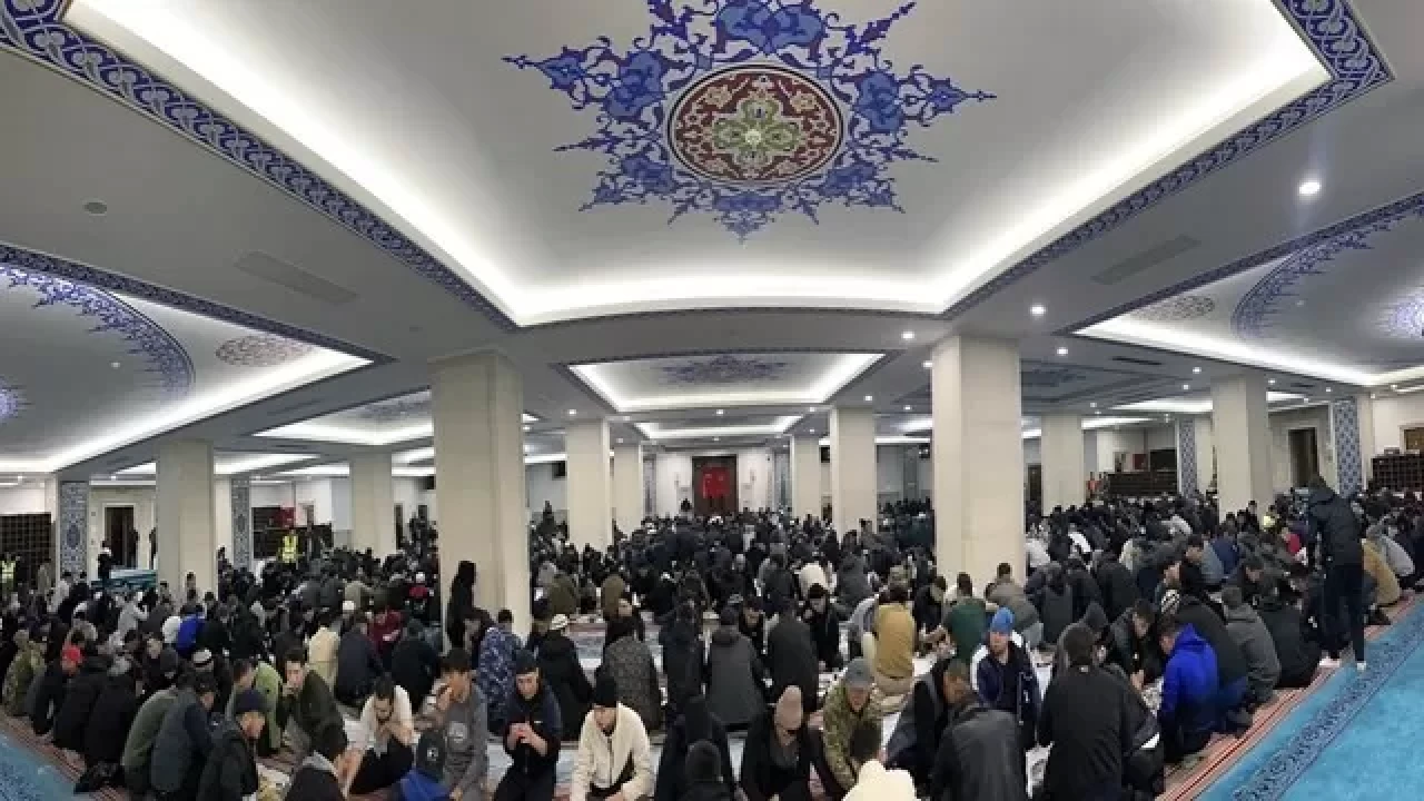 TİKA, Kırgızistan'da 2 bin kişilik iftar verdi