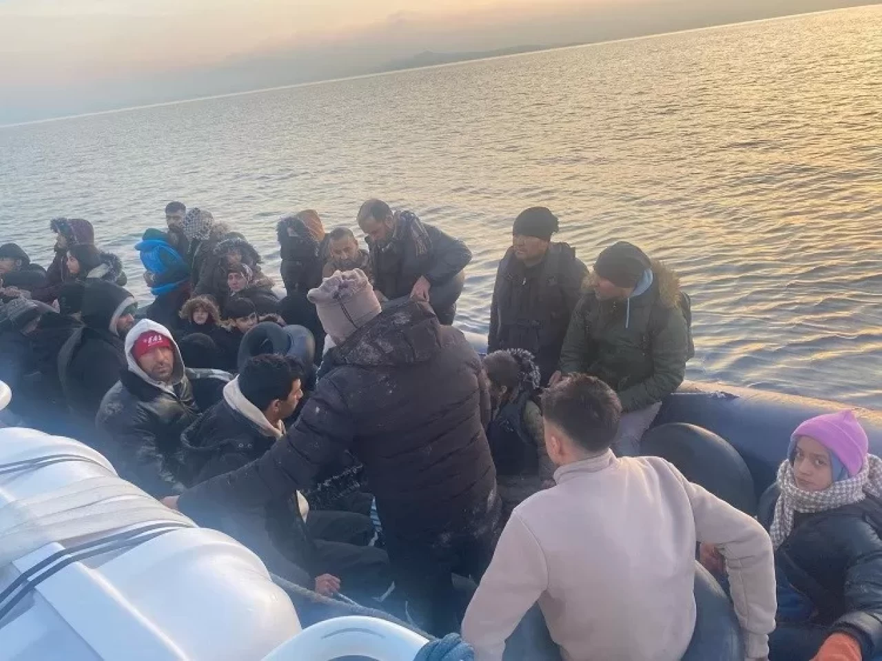 Çeşme açıklarında facia! 36 düzensiz göçmen kurtarıldı