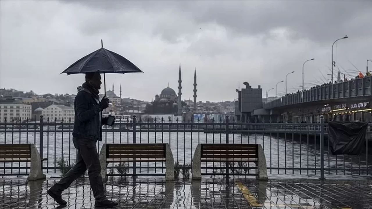 Bahar havasına elveda, kış geri geliyor: İstanbul'da bugün yağmur, yarın kar bekleniyor