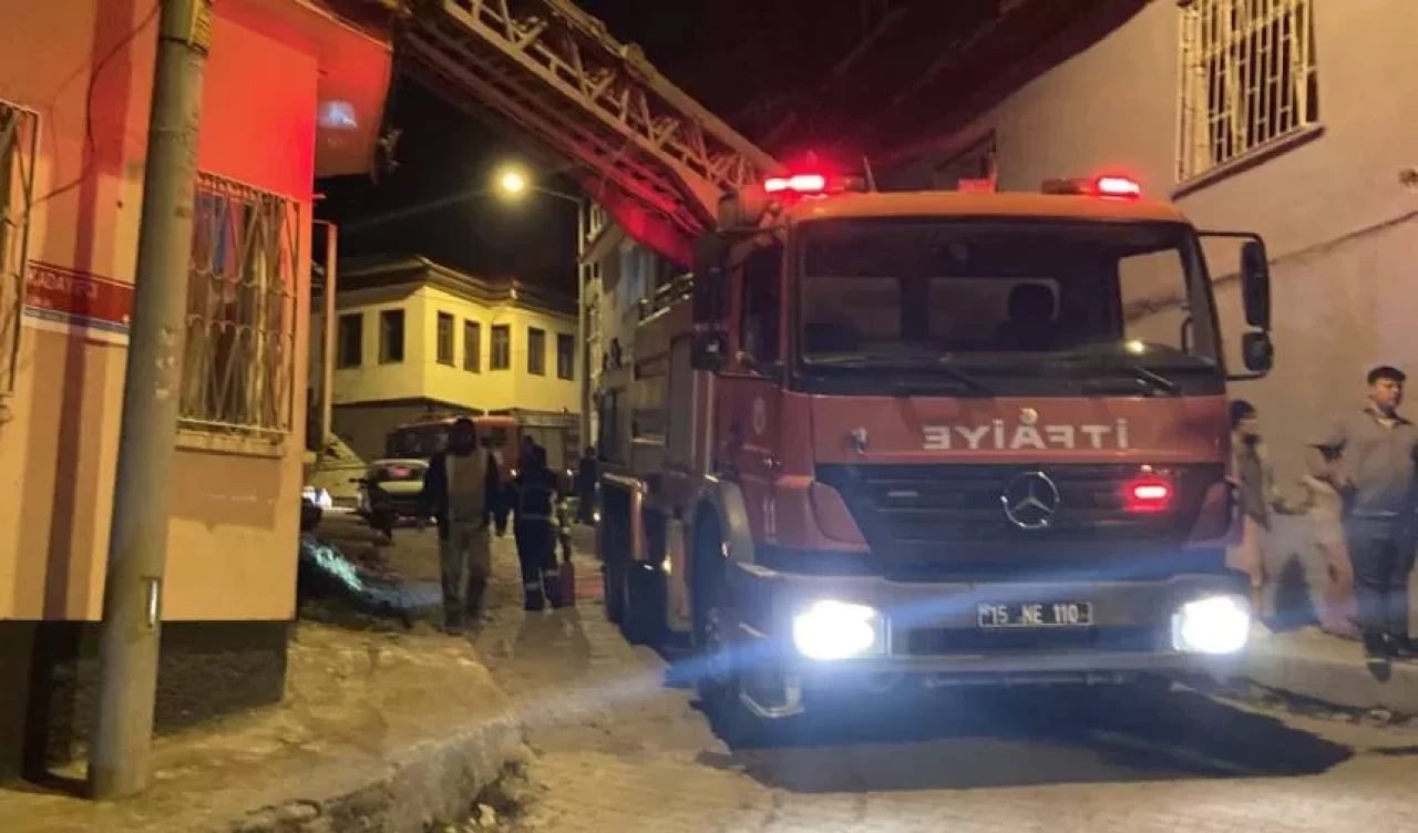 Evde yanar vaziyette bırakılan soba yangına neden oldu