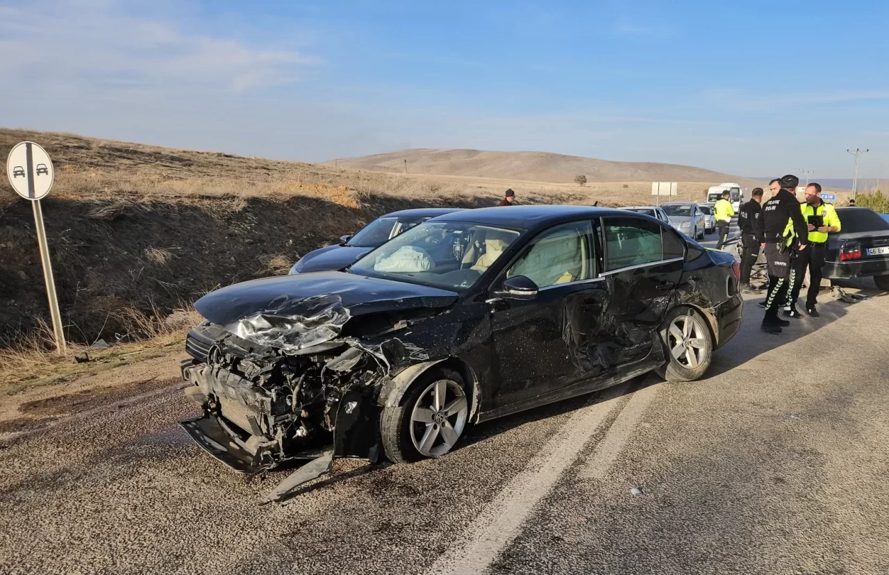 Kahramanmaraş'ta zincirleme trafik kazası: 5 yaralı