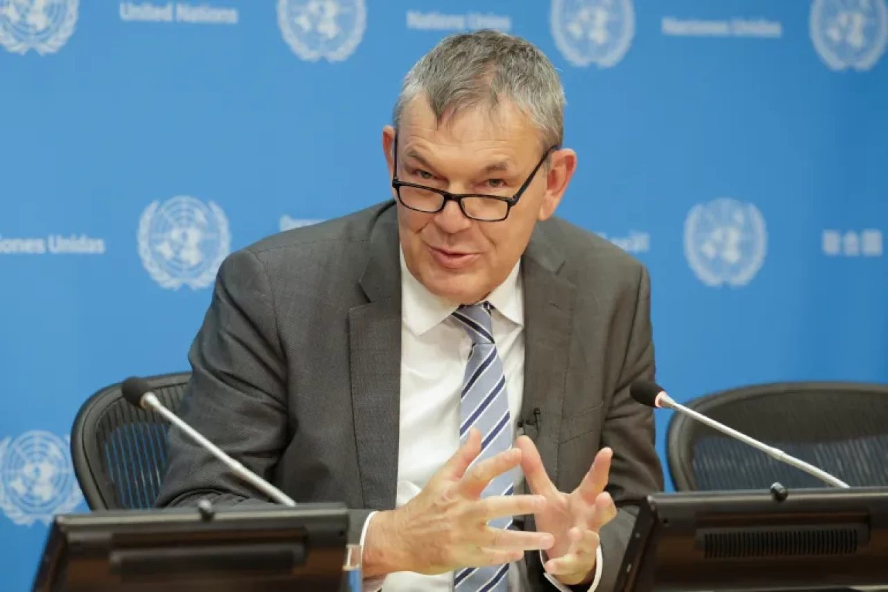 UNRWA Genel Komiseri Lazzarini'den Gazze için insani kriz uyarısı: "3 haftadır yardım girmiyor"