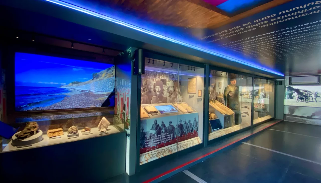 Çanakkale Savaşları Mobil Müzesi, Arnavutluk'ta büyük ilgi görüyor