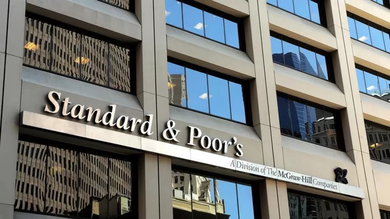 S&P, Fransa'nın kredi notu görünümünü negatife çevirdi