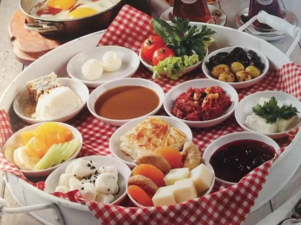 Aç Karnına Tüketilmemesi Gereken Besinler: Mide Sorunlarına Yol Açabilirsiniz!