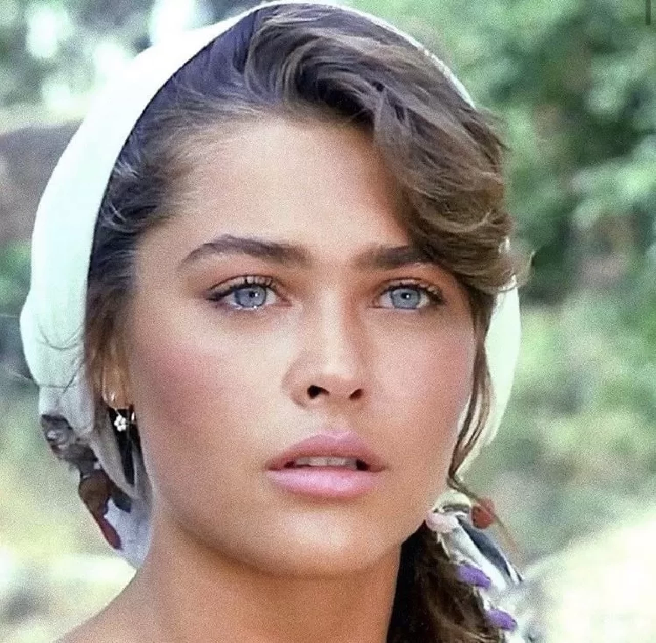 Hülya Avşar’dan otobiyografik filmi “Selfi”nin ikincisi geliyor