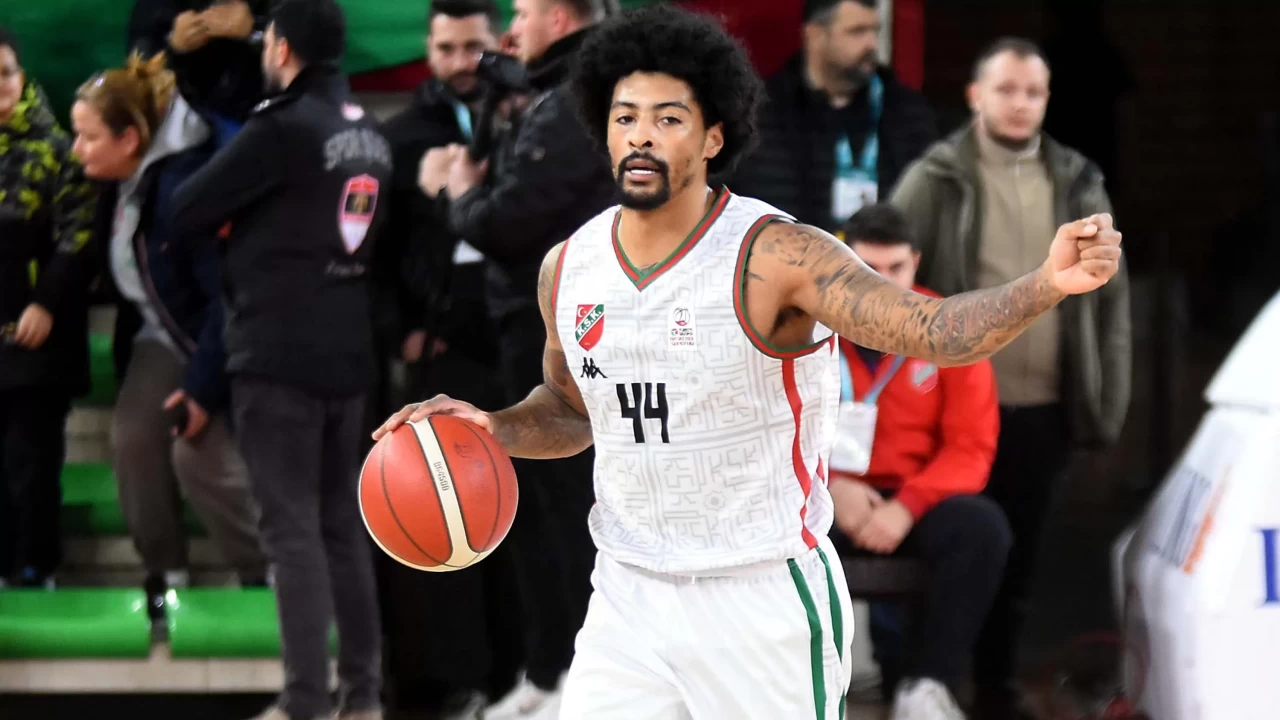 Karşıyaka, Basketbol Süper Ligi'nde düşme korkusu yaşıyor