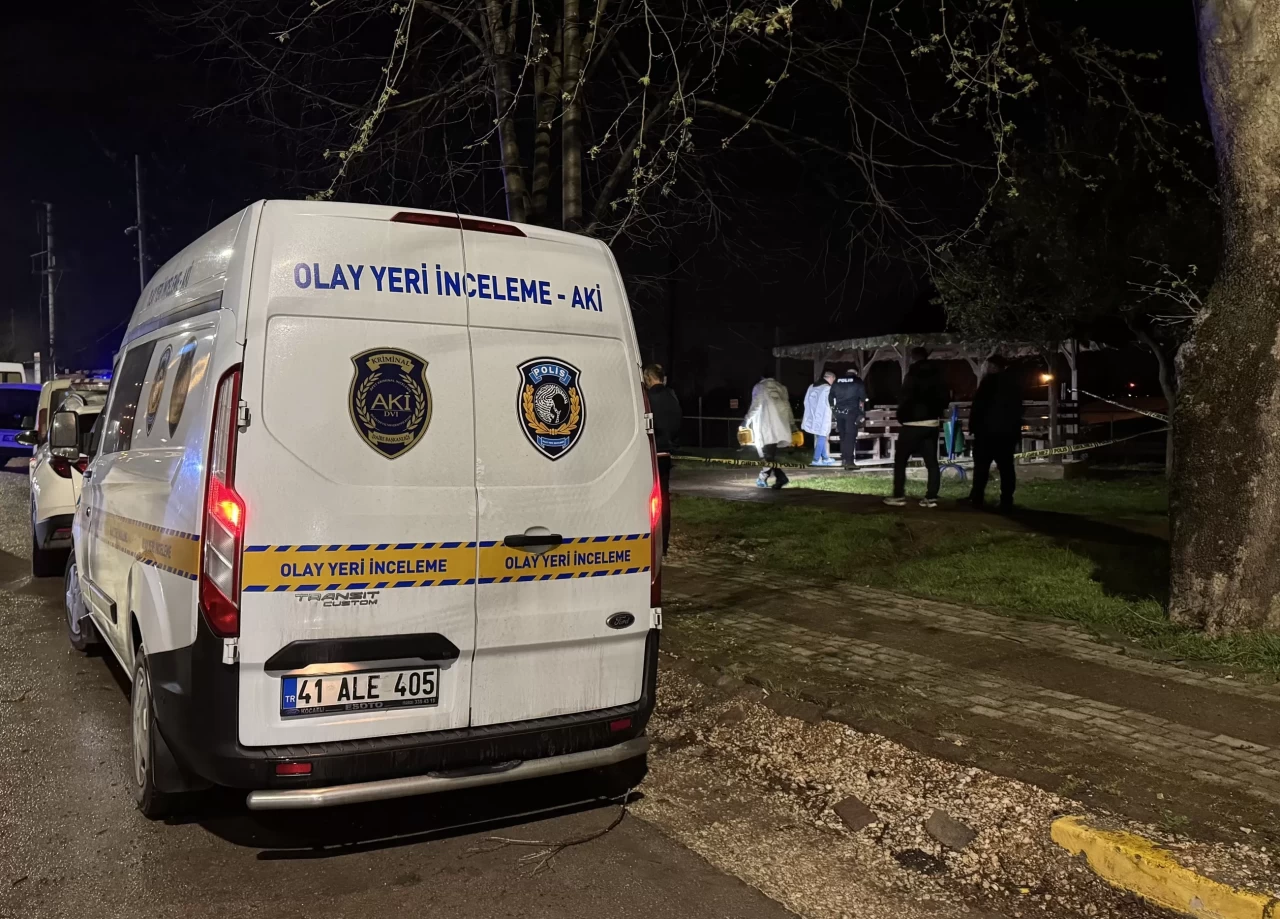 Kocaeli Kartepe'de çıkan silahlı kavgada bir kişi yaşamını yitirdi