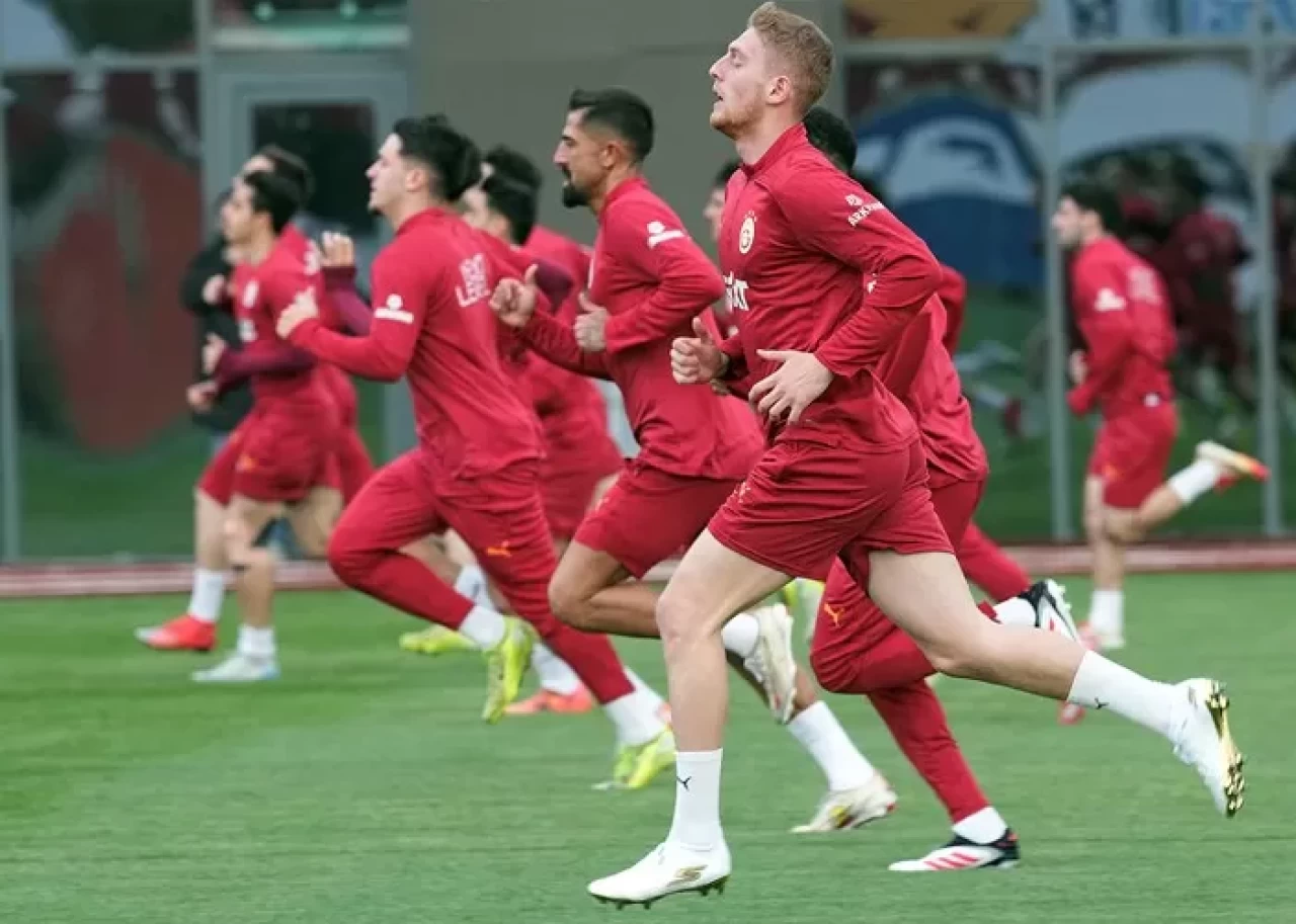 Lider Galatasaray, Beşiktaş derbisinin hazırlıklarını sürdürdü