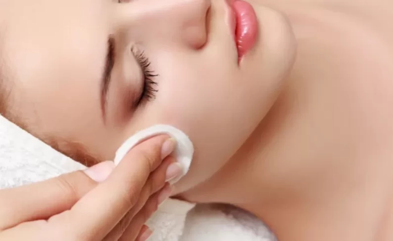 Akne için doğal çözümler: Evde uygulayabileceğiniz en etkili yöntemler