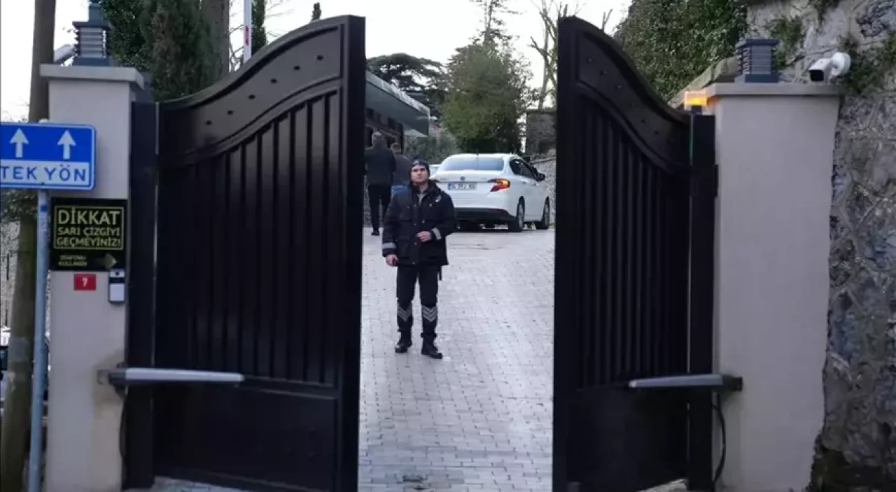 İBB'ye yönelik yolsuzluk soruşturması kapsamında 12 şirkete el konuldu