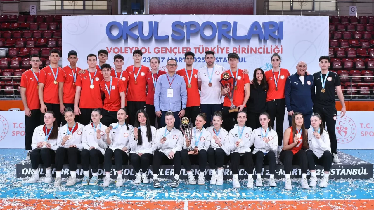 TVF Spor Lisesi Erkek Voleybol Takımı, Türkiye Şampiyonası’nda namağlup şampiyon!