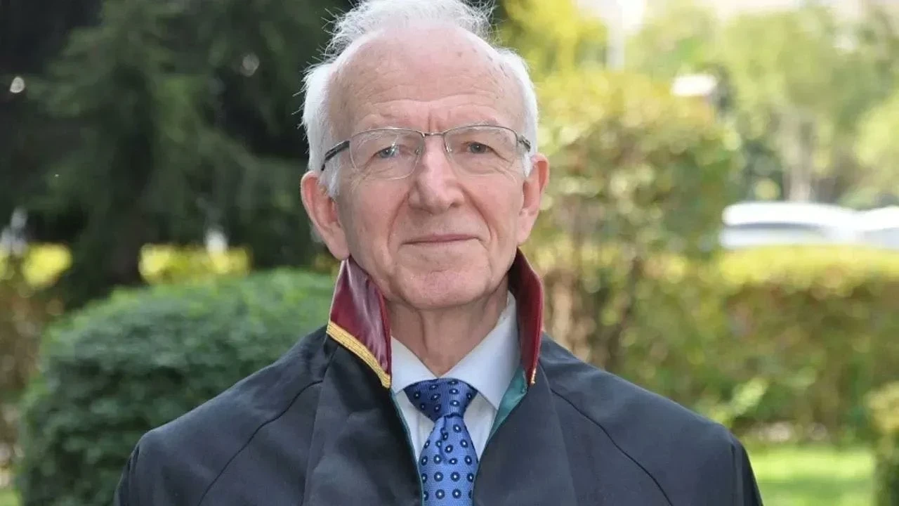 İstanbul Barosu Başkanı ve Yönetim Kurulu'nun görevine "terör propagandası" suçlamaları nedeniyle son verildi