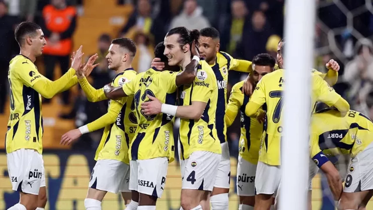 Fenerbahçe'nin Bodrum FK maçı için kamp kadrosu belli oldu