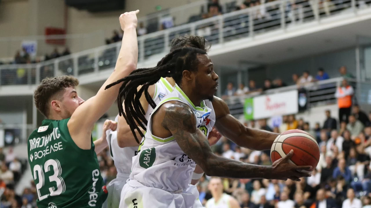 Merkezefendi Belediyesi, son topta kazandı! Maç Sonucu Merkezefendi Belediyesi Basket 85-82 Darüşşafaka