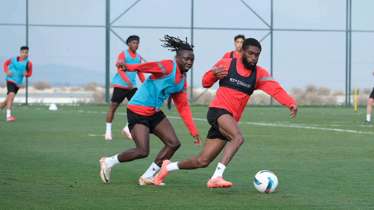 Trabzonspor galibiyetiyle umutlanan Hatayspor, Süper Lig'deki Sivasspor maçına hazırlanıyor