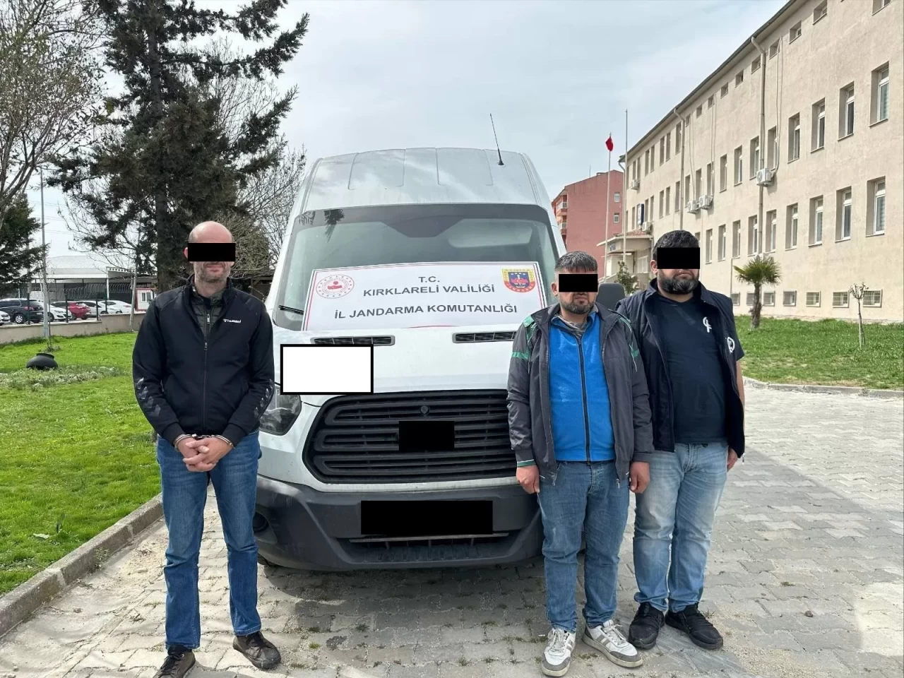 Kırklareli'nde 44 kaçak göçmen yakalandı