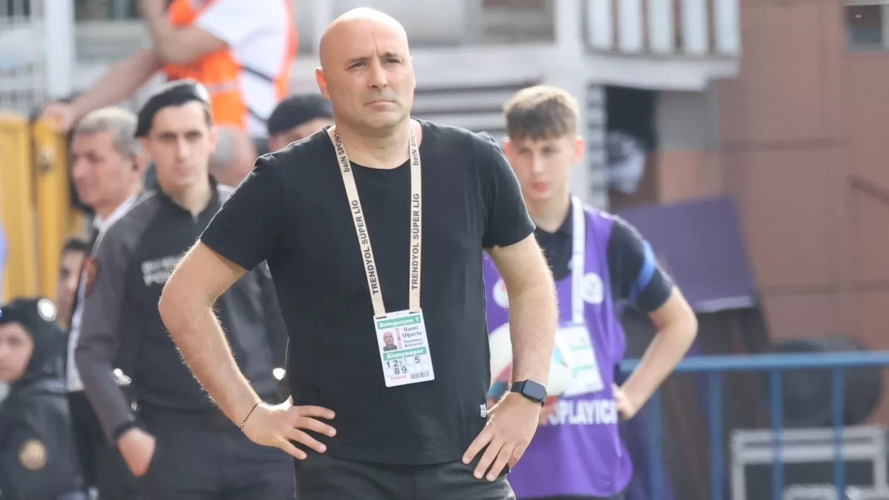 Alanyaspor'da teknik direktör Sami Uğurlu ile yollar ayrıldı