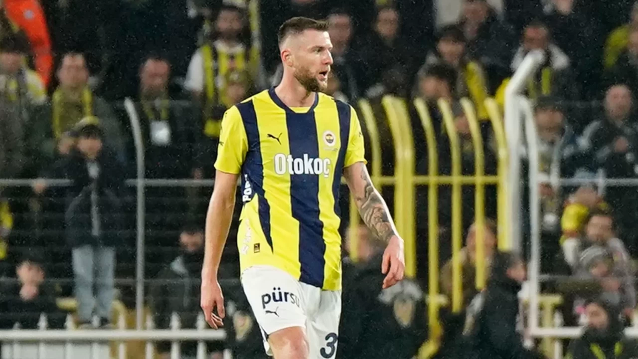 Fenerbahçe’de savunmanın yeni lideri Milan Skriniar