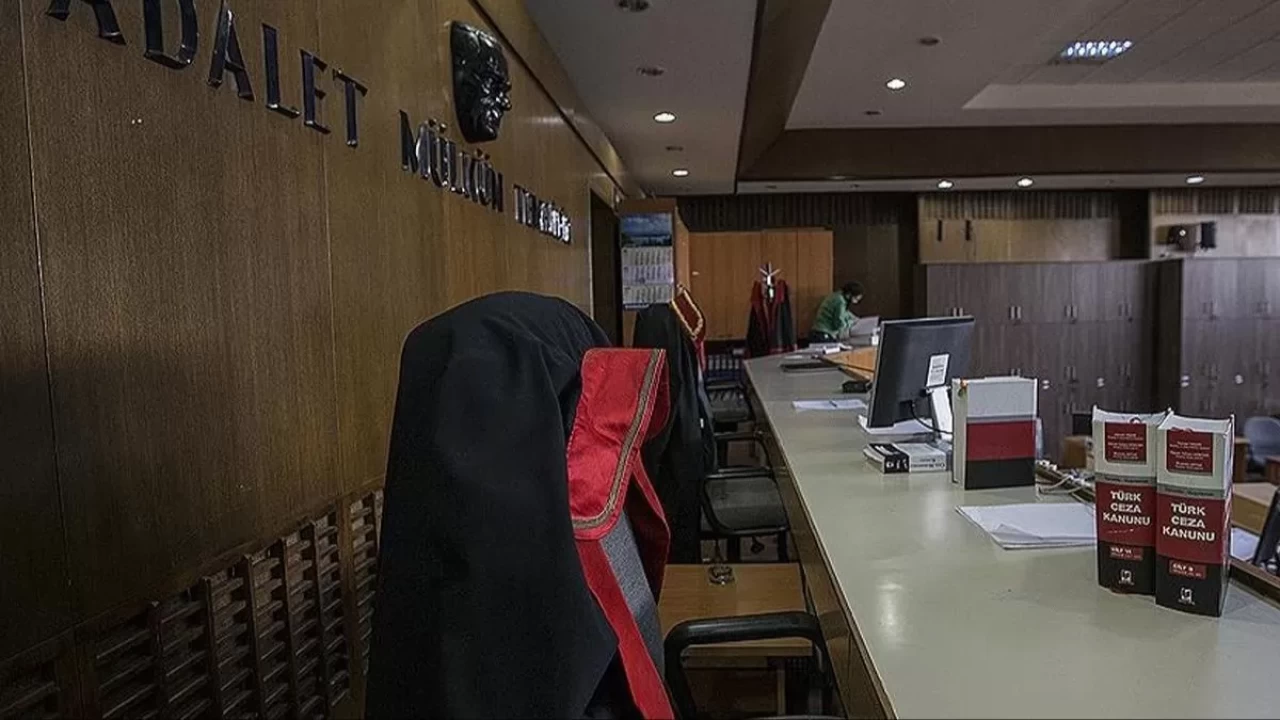 Ağrı Belediye Başkanı Aras ve çok sayıda sanık hakim karşısında