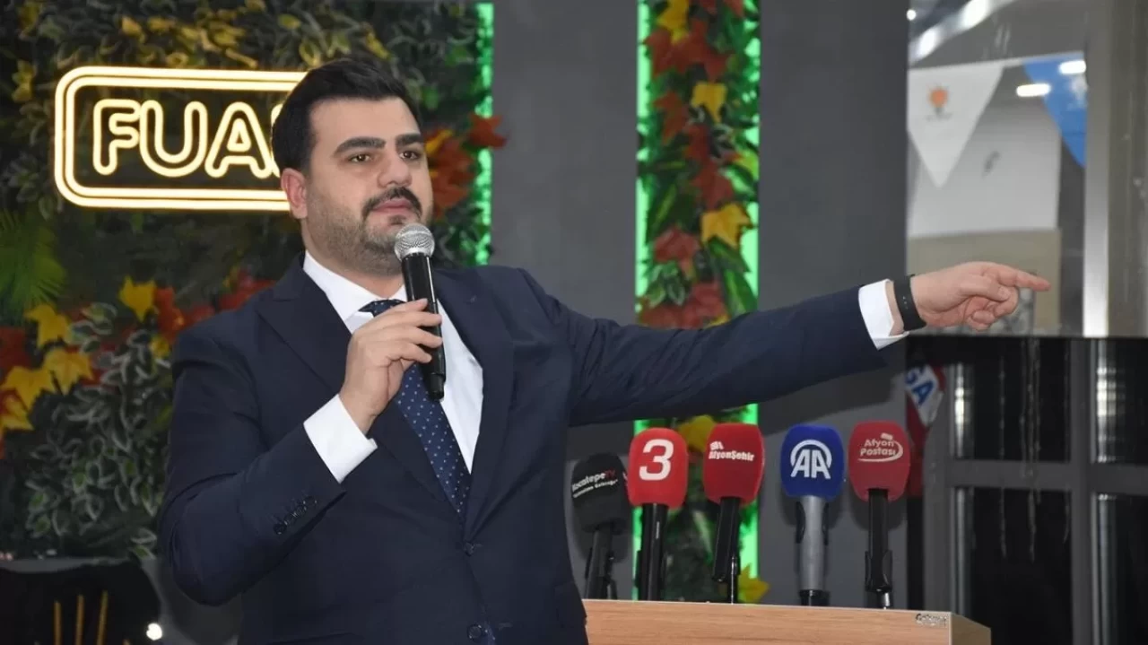 AK Partili İnan'dan Özel'e tepki: Hortumculara ortak değilsen provokasyonların nedeni olma