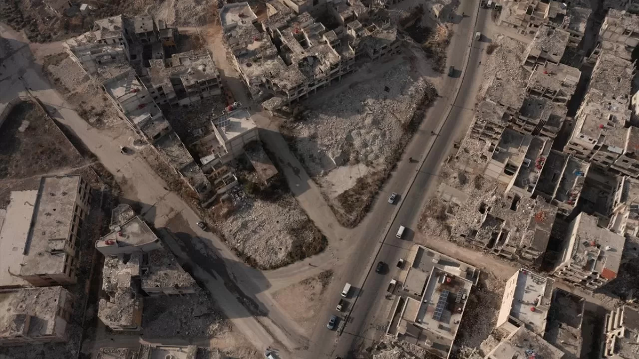 İsrail, Humus'a hava saldırısı düzenledi