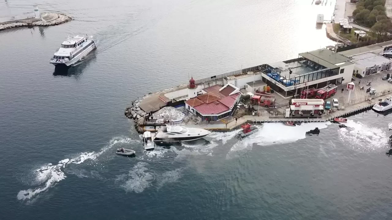 Bodrum’da milyon dolarlık motoryat alevlerde küle döndü