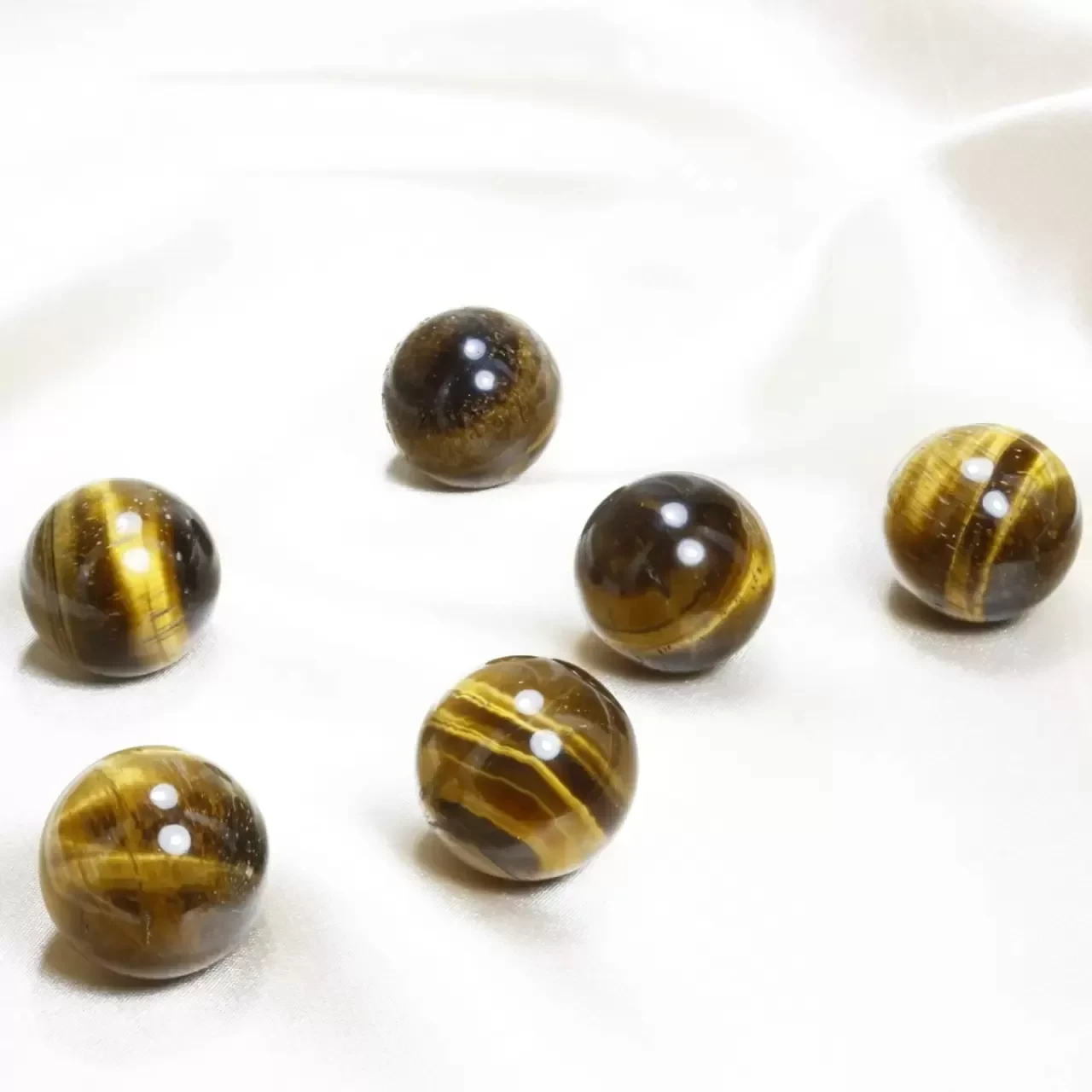 Kaplan Gözü Taşı: Güç, Cesaret ve Enerjinin Sembolü!