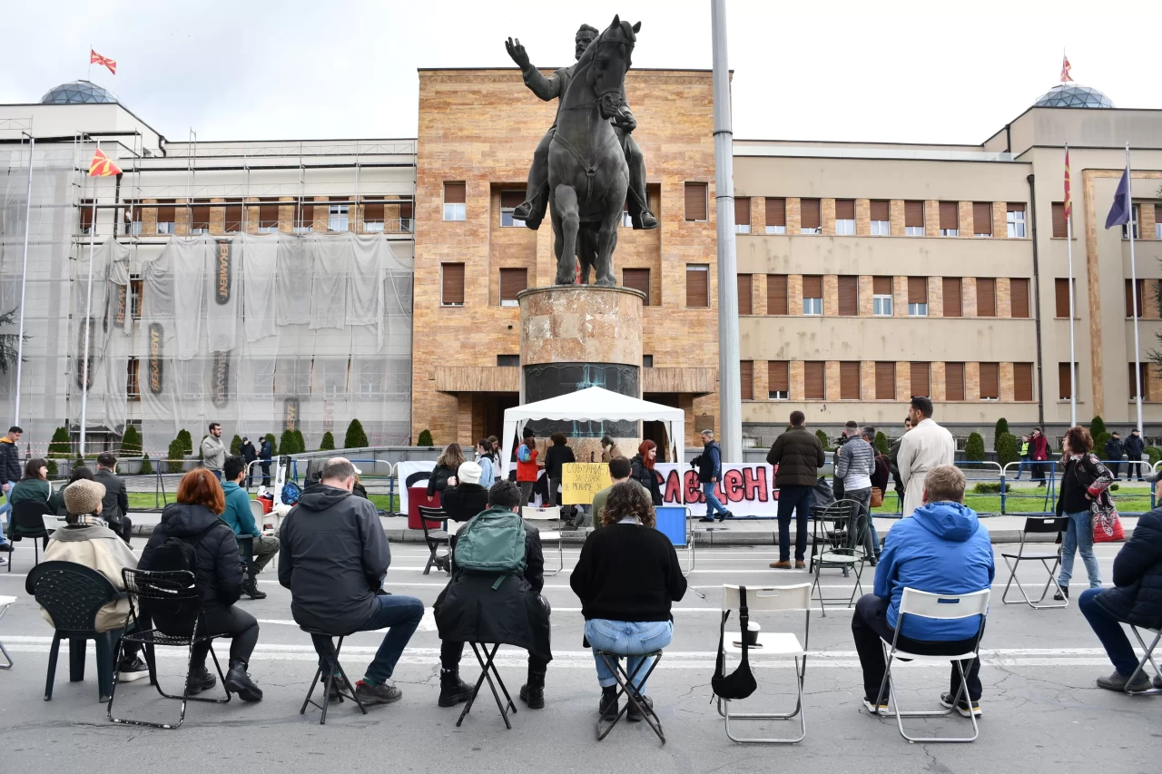 Kuzey Makedonya'daki gece kulübü yangını için protestolar devam ediyor
