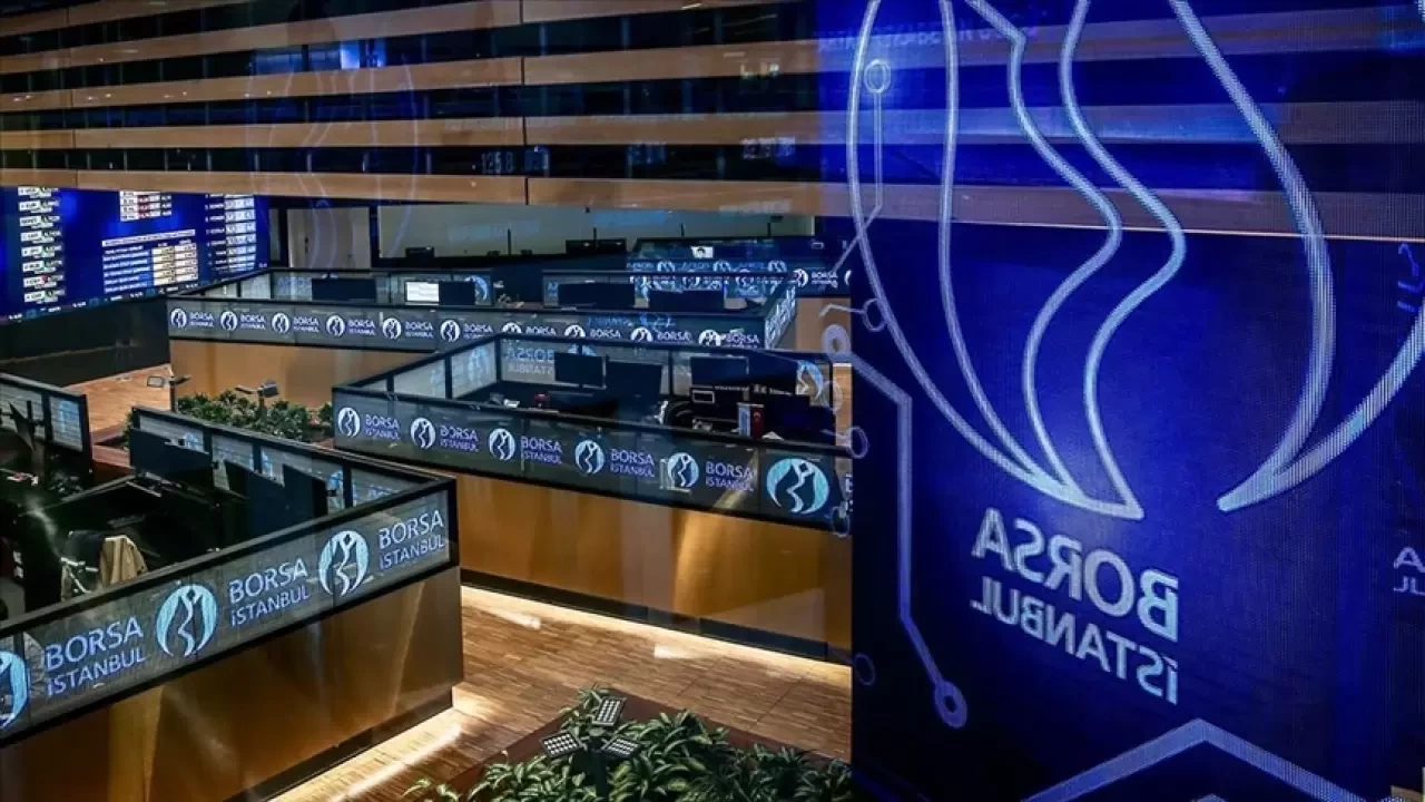 BIST 100 endeksi 10.453,65 puana geriledi! Peki, yatırımcılar ne beklemeli?