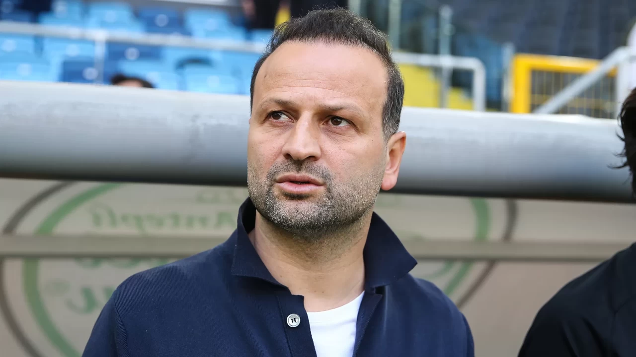 İstanbulspor Teknik Direktörü Osman Zeki Korkmaz: "İstanbulspor'un bu sene gösterdiği performans, türk futboluna bir meydan okumadır"