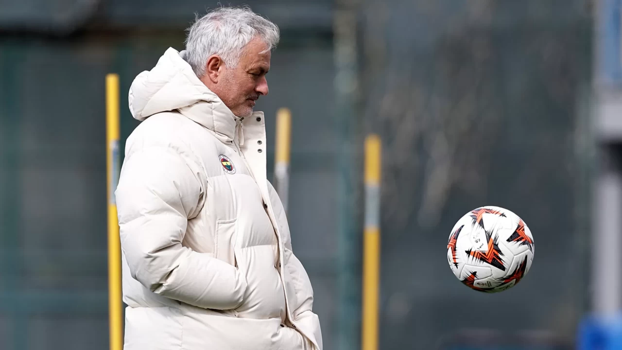 Fenerbahçe, UEFA Avrupa Ligi’ndeki Rangers maçı hazırlıklarına başladı