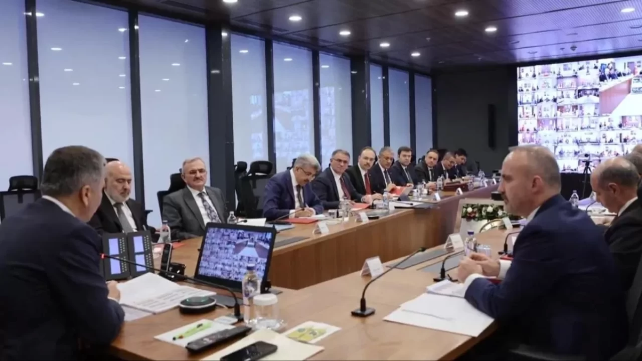 Sahipsiz hayvanlarla ilgili toplantı yapıldı