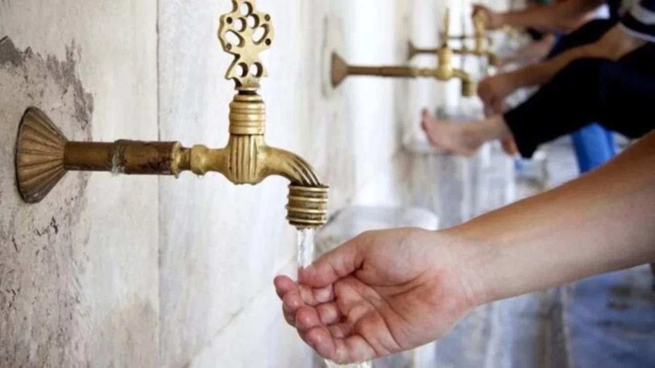 Abdest nedir, nasıl alınır? Farzları nelerdir?