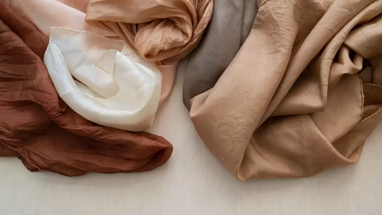 Hangi Kumaş Türleri Kırışmaz? Kırışmayan Kumaşların Özellikleri ve Kullanım Alanları