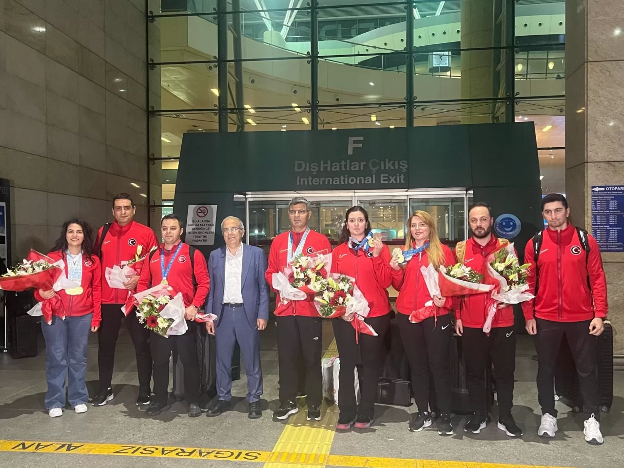 Türkiye, Avrupa Havalı Silahlar Şampiyonası'nda zirveye çıktı! Milli Takım Ankara'ya döndü