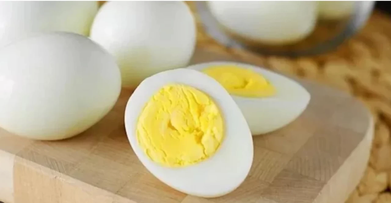 Yumurtanın sarısı neden yeşile döner, tehlikeli mi?
