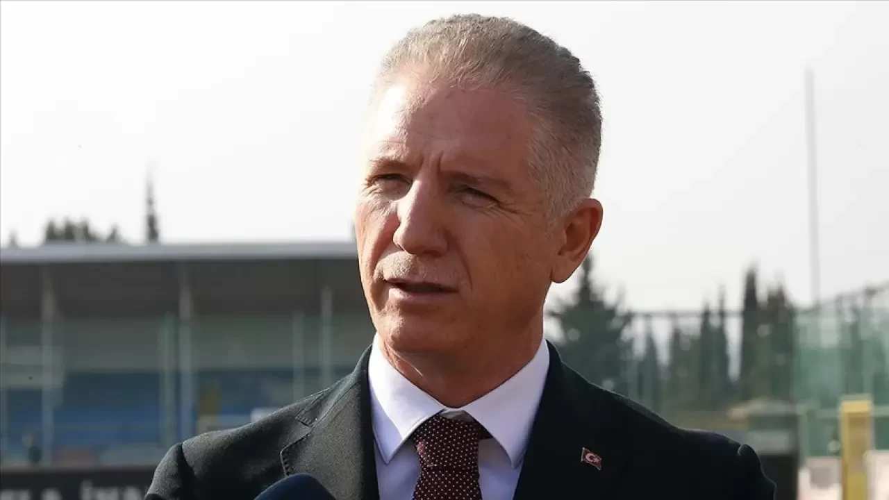 İstanbul Valisi, şehit savcının ailesine başsağlığı ziyaretinde bulundu