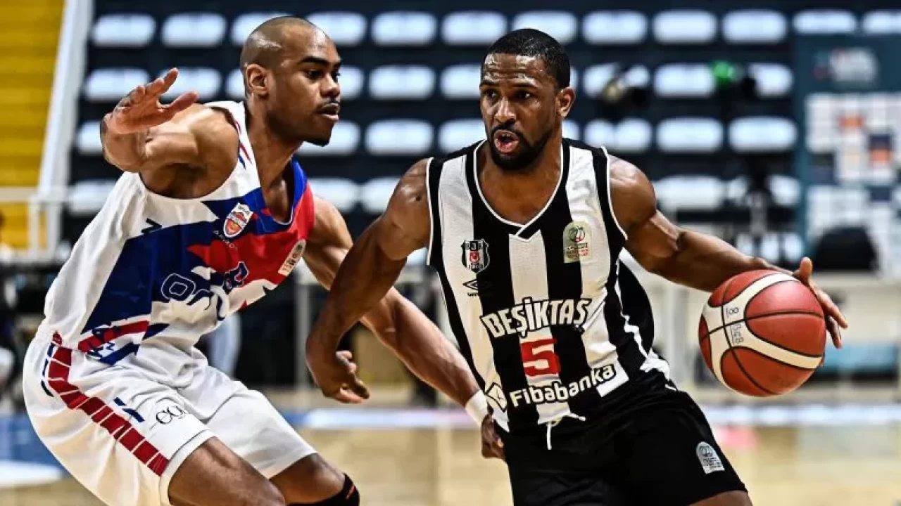 Beşiktaş Basketbol son topta kazandı! Basketbol Süper Ligi: Büyükçekmece 88-89 Beşiktaş
