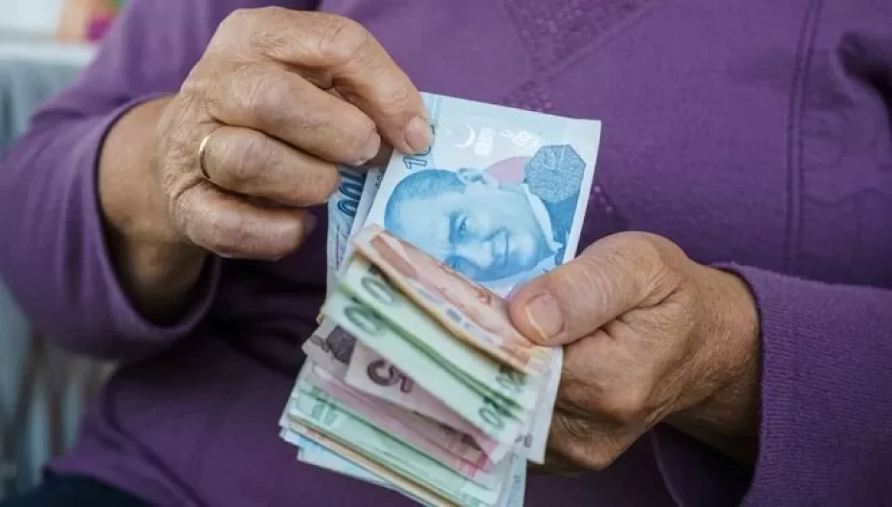 4 bin TL'lik emekli bayram ikramiyesi TBMM'de kabul edildi: Fark ödemesi ne zaman yapılacak?